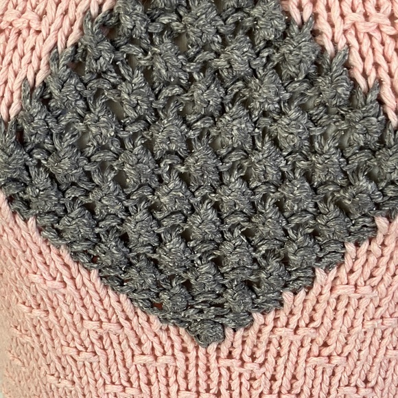 Pink and Gray Knit Vest - Picture 3 of 8